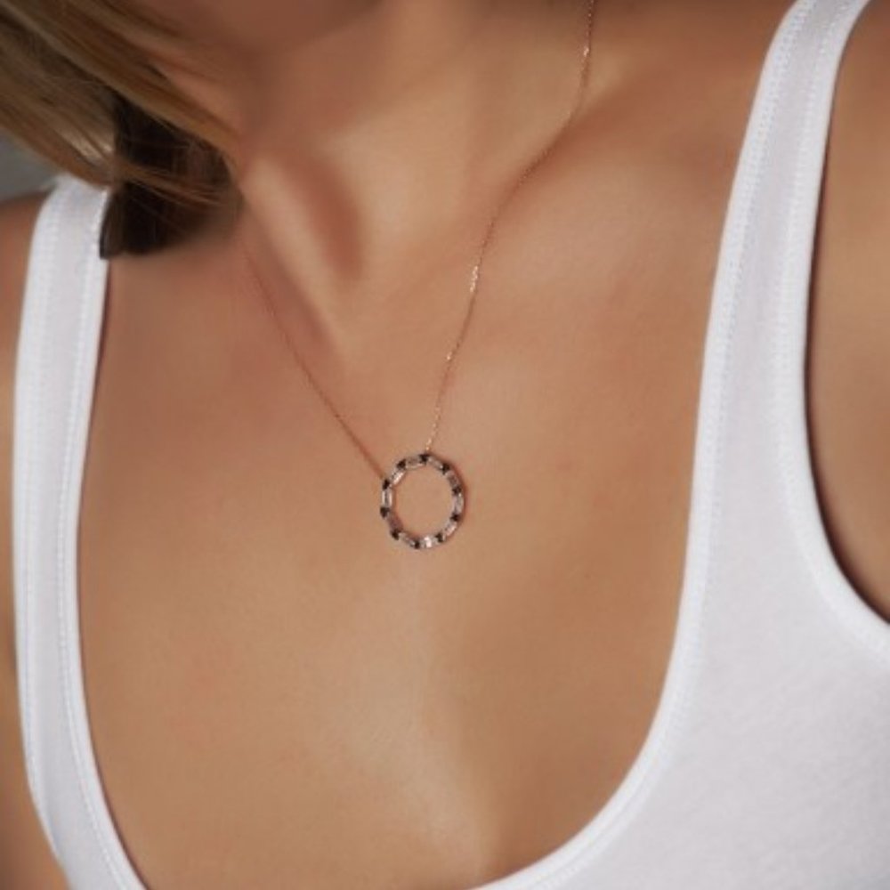 NWT Hoops Silver Necklace with Baquette Stones